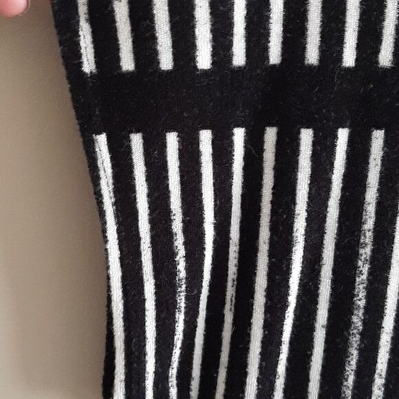 Marimekko black/white striped terry cover up - Picture 4 of 6